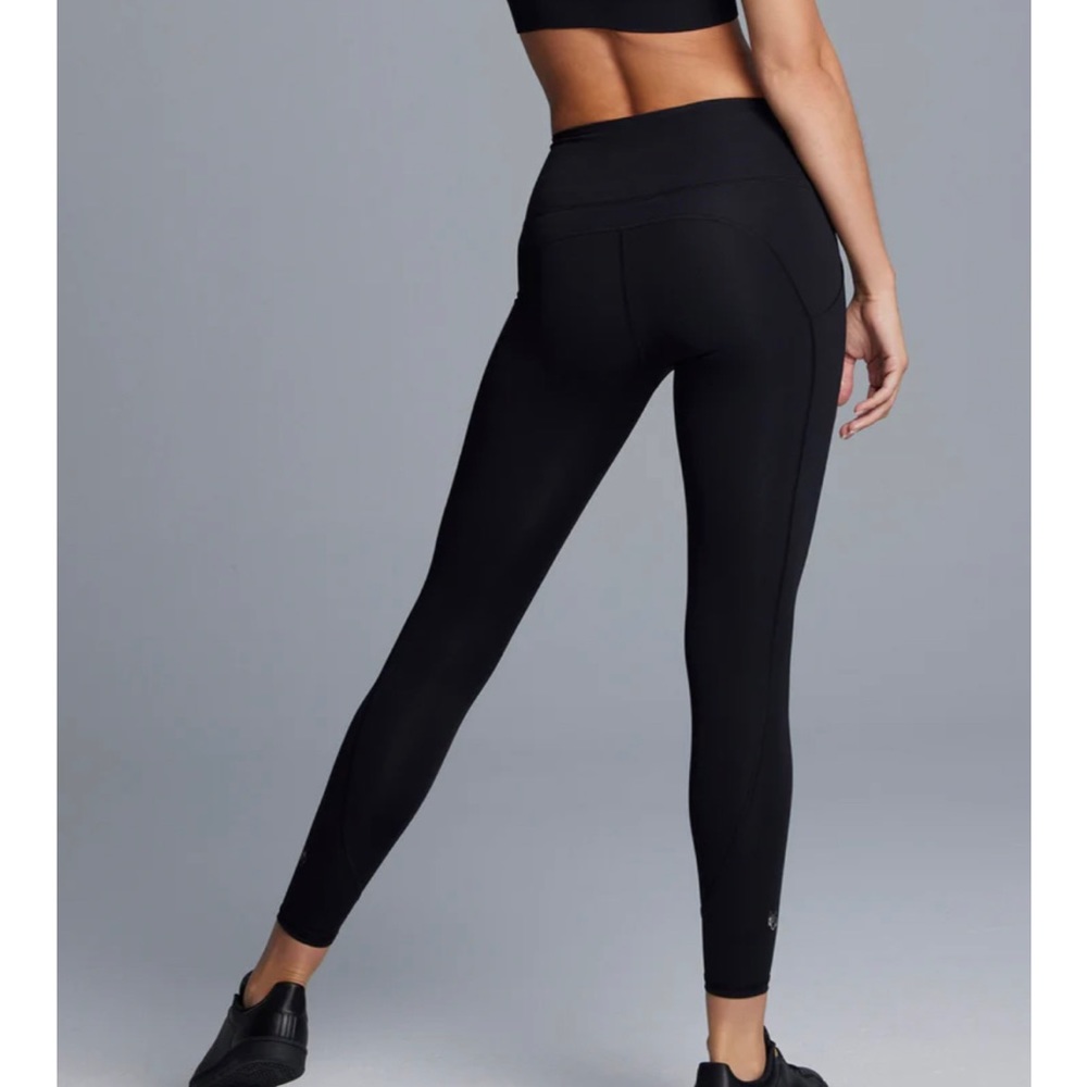 Greyson Clothiers Soleil Legging in Shepherd Black